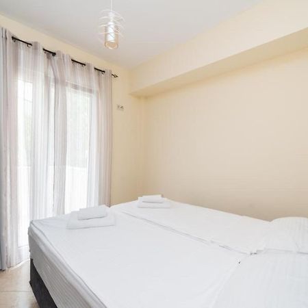 Thea Apartments Nea Iraklitsa Kültér fotó