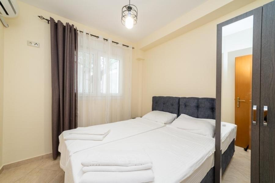 Thea Apartments Nea Iraklitsa Kültér fotó