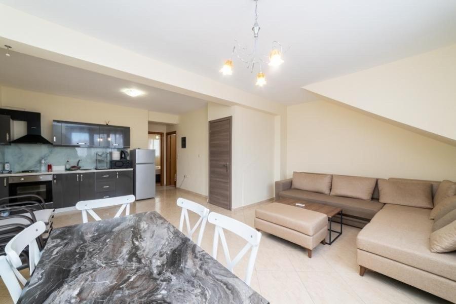 Thea Apartments Nea Iraklitsa Kültér fotó