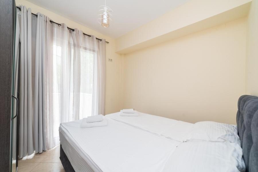Thea Apartments Nea Iraklitsa Kültér fotó